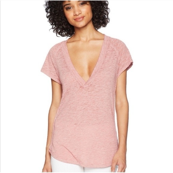 Free People Women’s Clementine V-Neck Short Sleeve Tee in Berry Size Medium - Picture 2 of 15